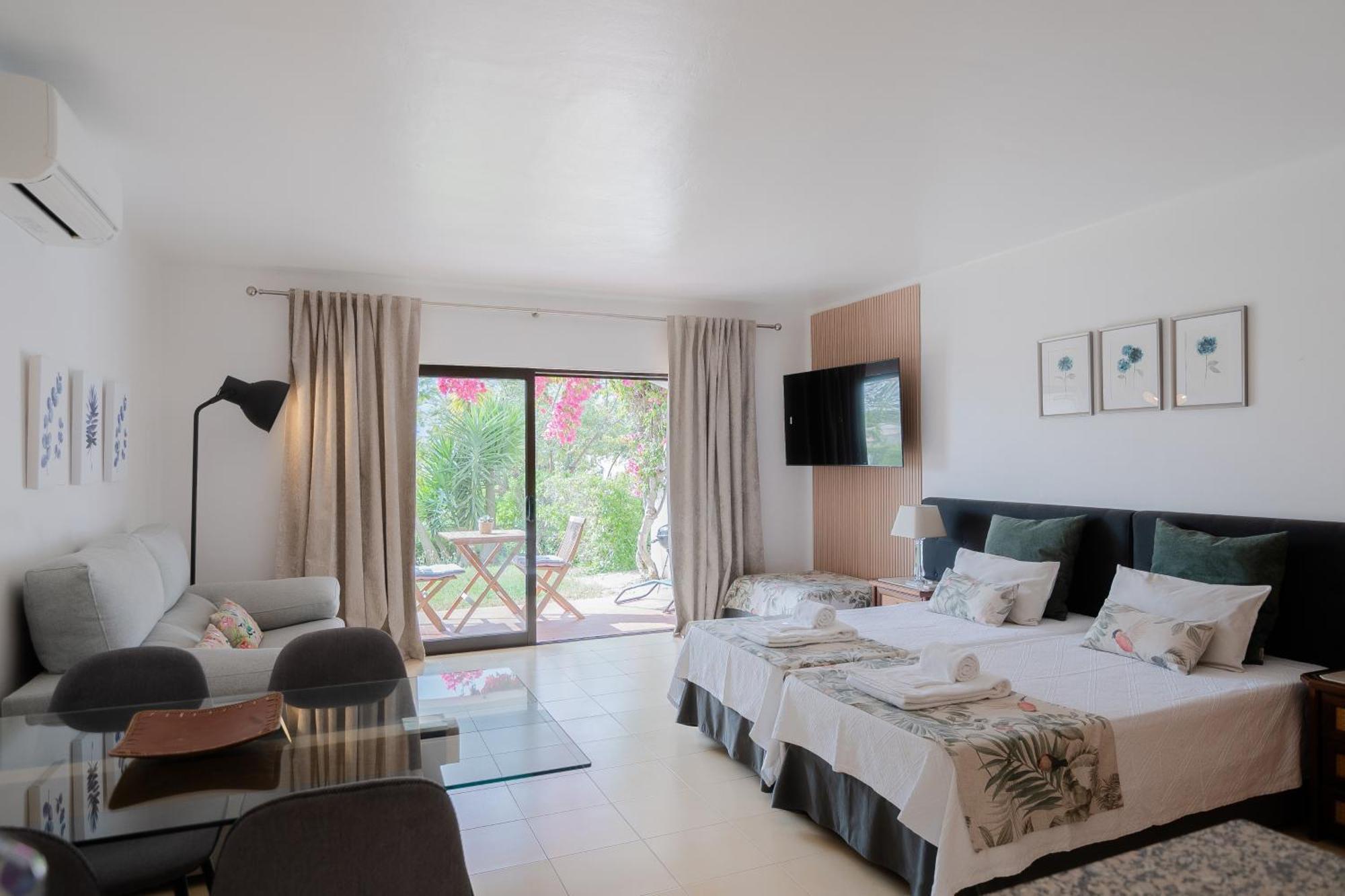 Seacoast Retreat With Pool And Beach Access By Drago Rentals Albufeira Kültér fotó